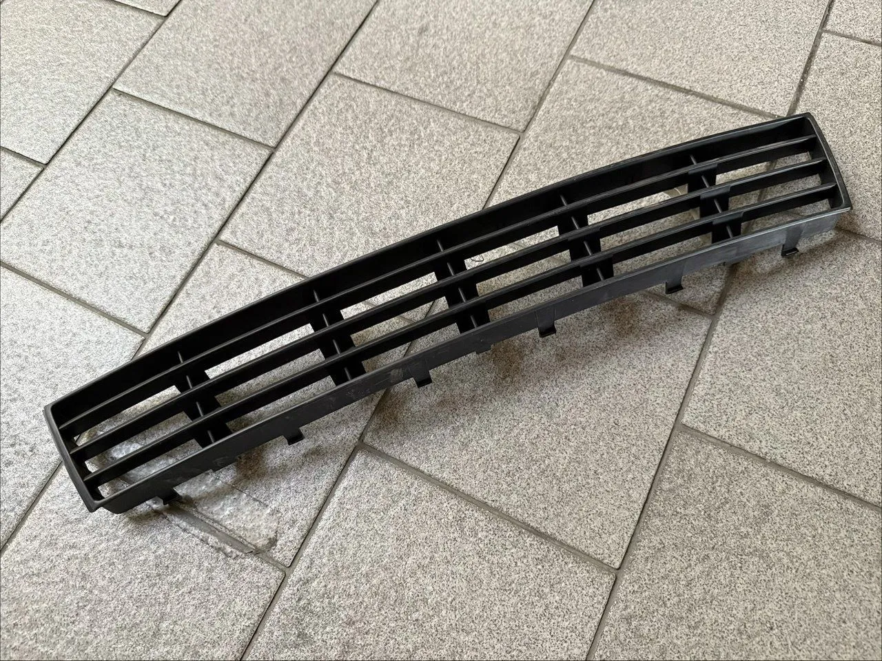 Решетка в бампер передний к Audi A4 B5 1999-2001