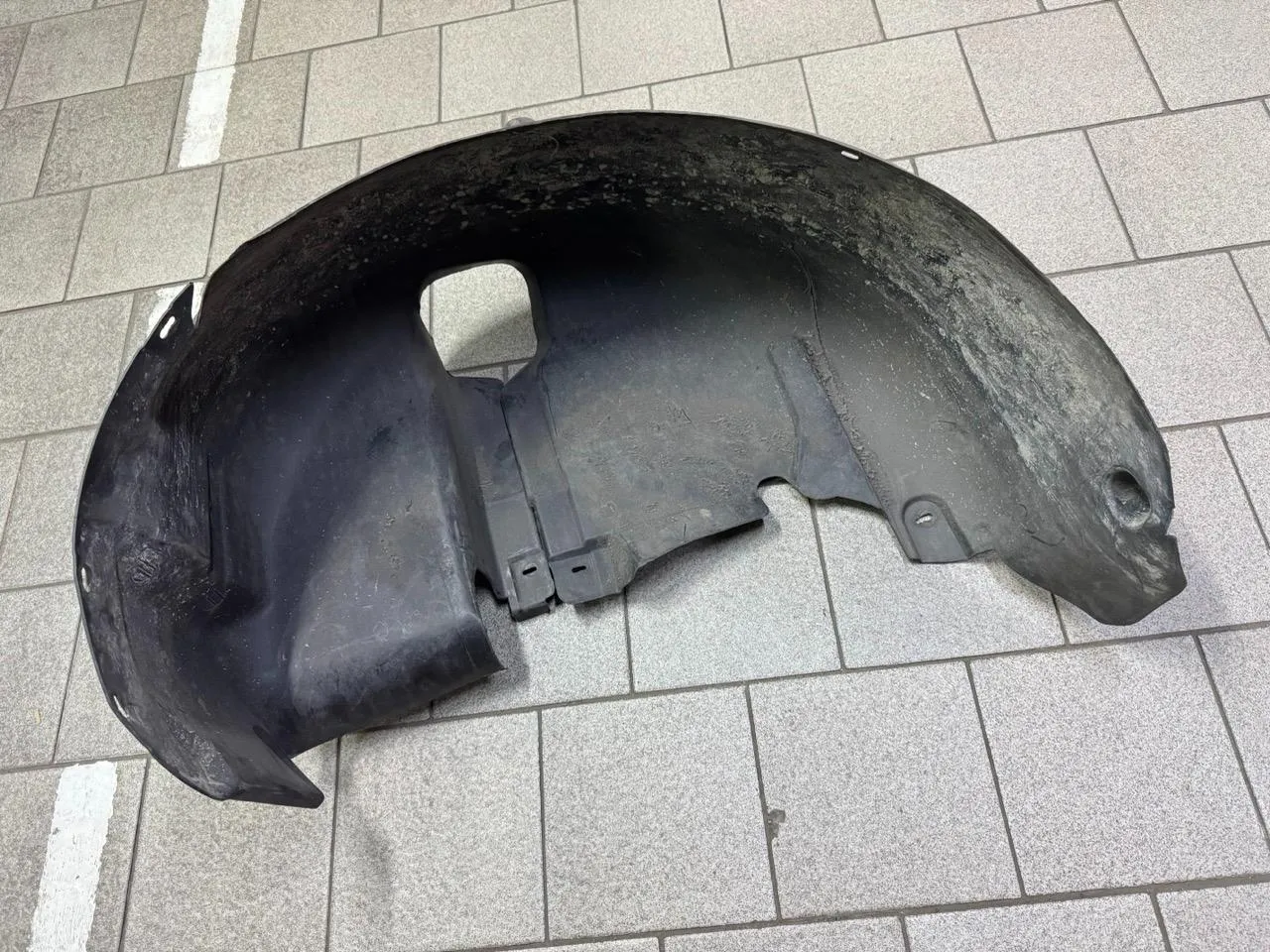 Защита крыла (подкрылок) задний правый Volkswagen Golf IV 1997-2004