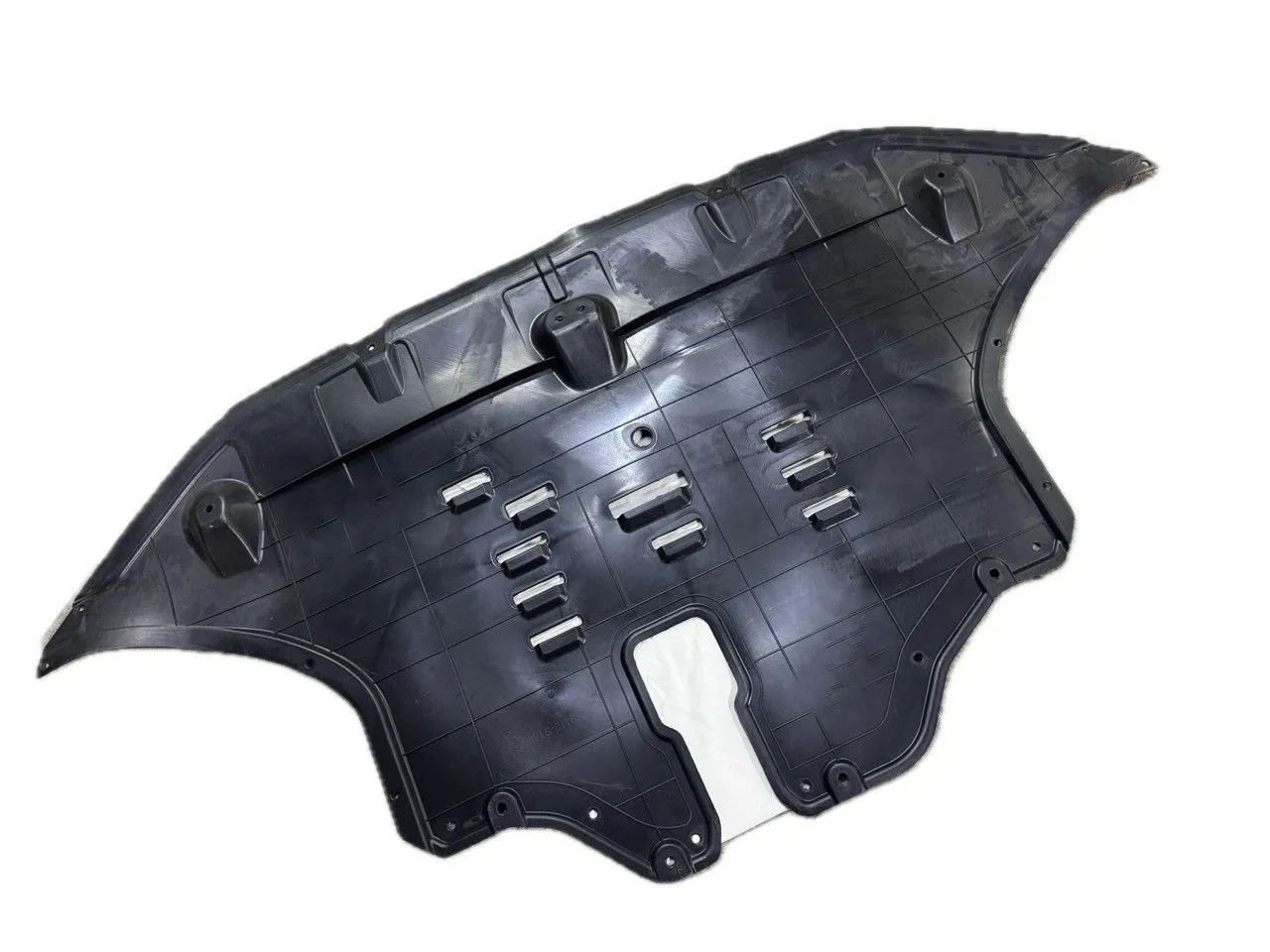 Пластиковая защита двигателя Hyundai Santa FE 2018-2020