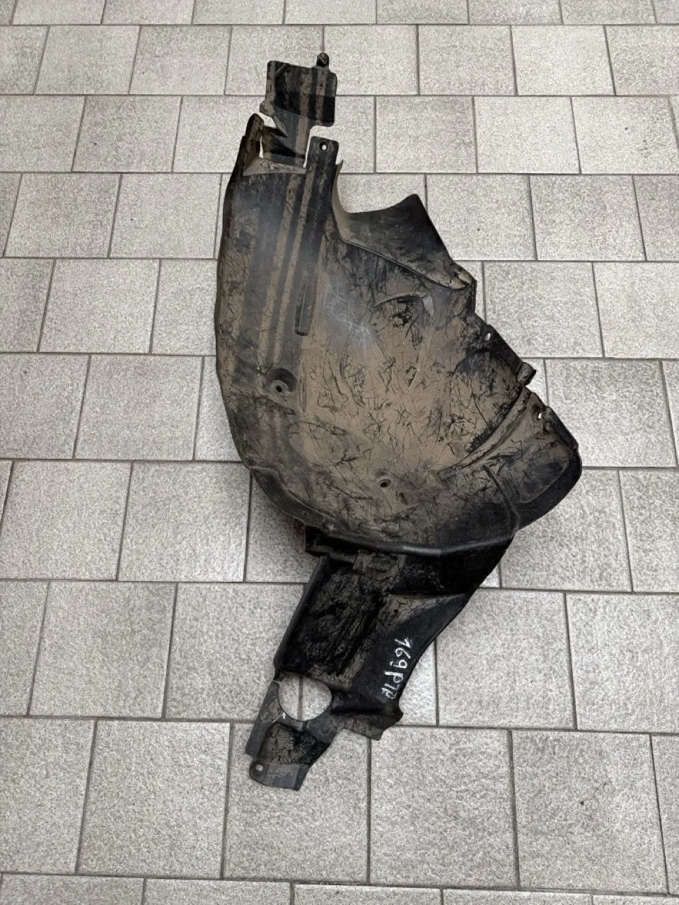 Защита крыла (подкрылок) передний правый Mercedes A W169 2004-2012 задняя часть