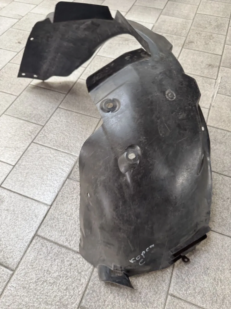 Защита крыла (подкрылок) передний левый Opel Combo C 2001-2011