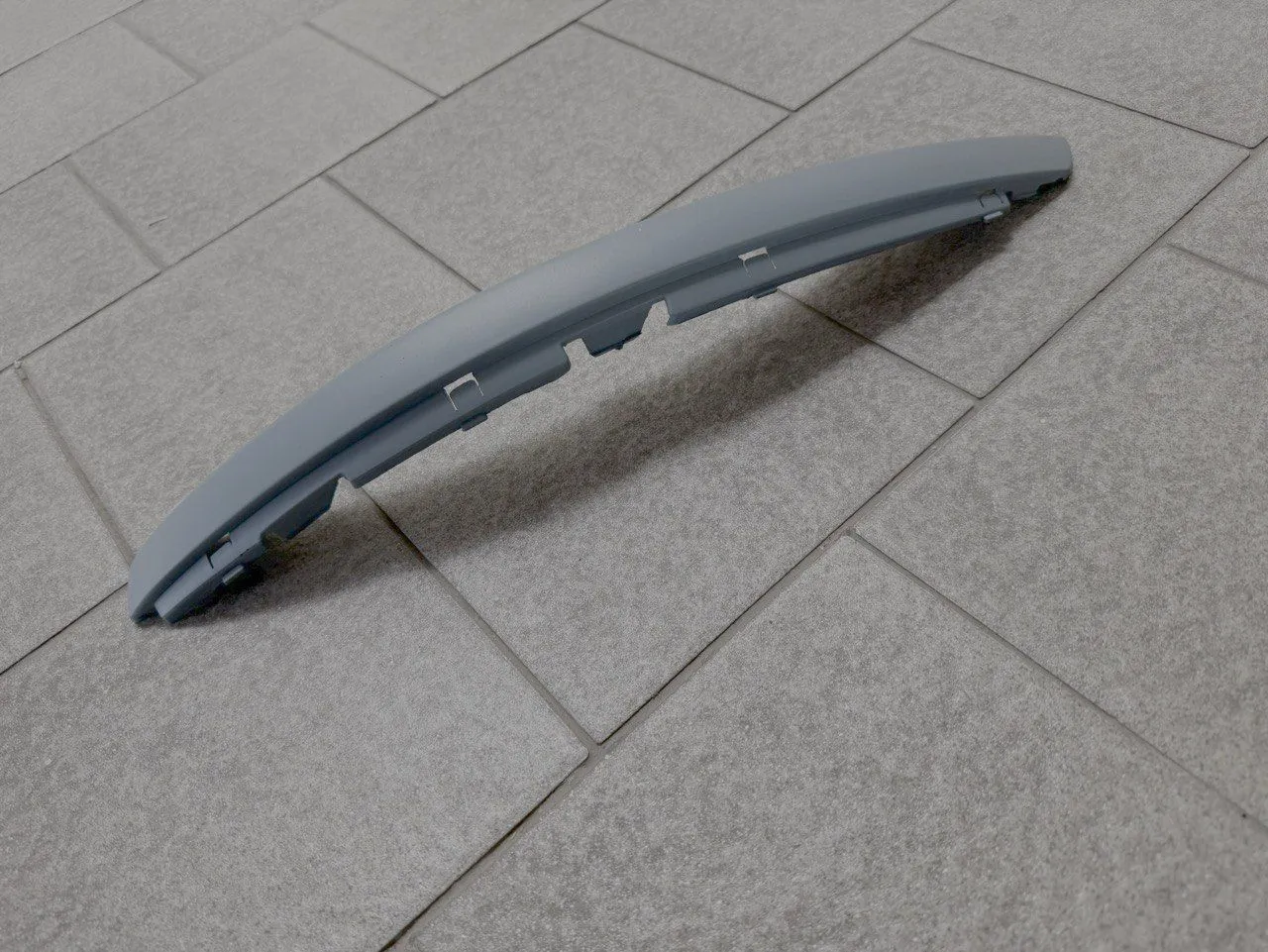 Накладка решетки бампера передняя левая Volksvagen Jetta 2005-2010