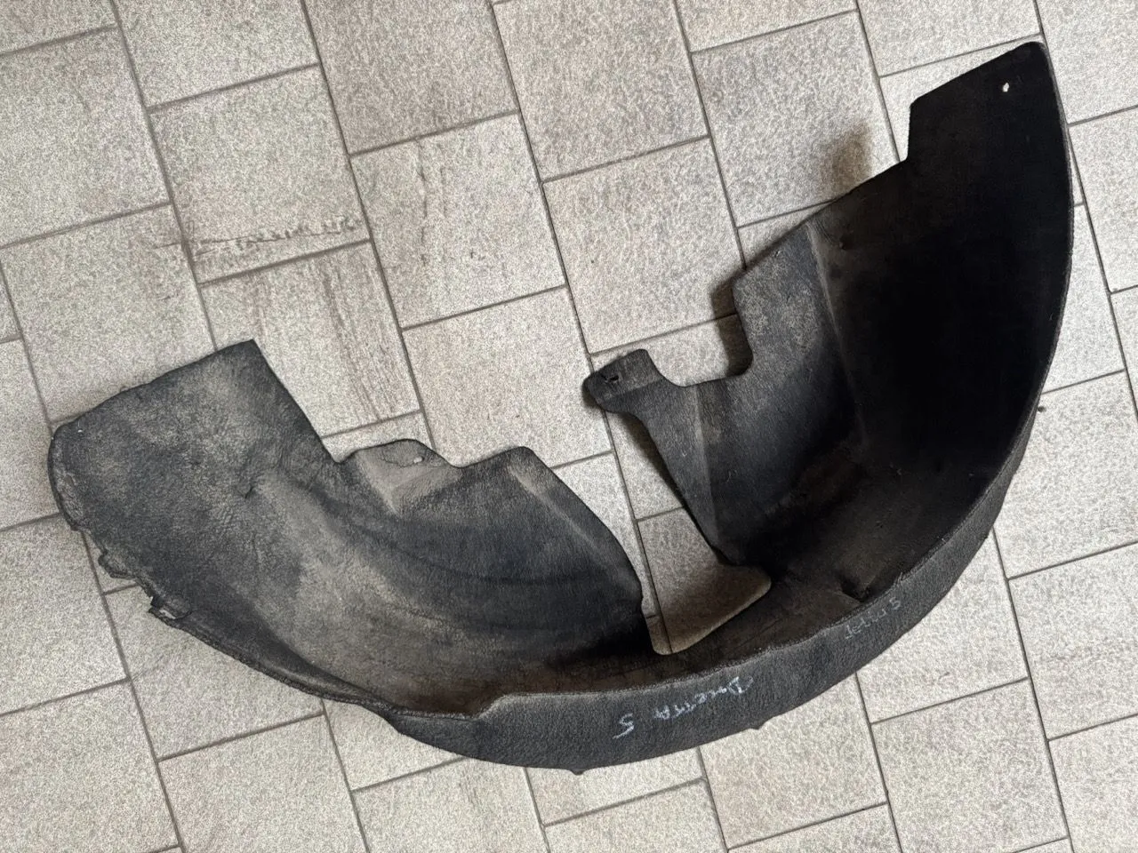 Защита крыла (подкрылок) задний левый Volkswagen Jetta (V)