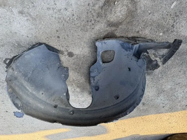 Защита крыла (подкрылок) передний левый Skoda Octavia A7 2013-2020 дефект