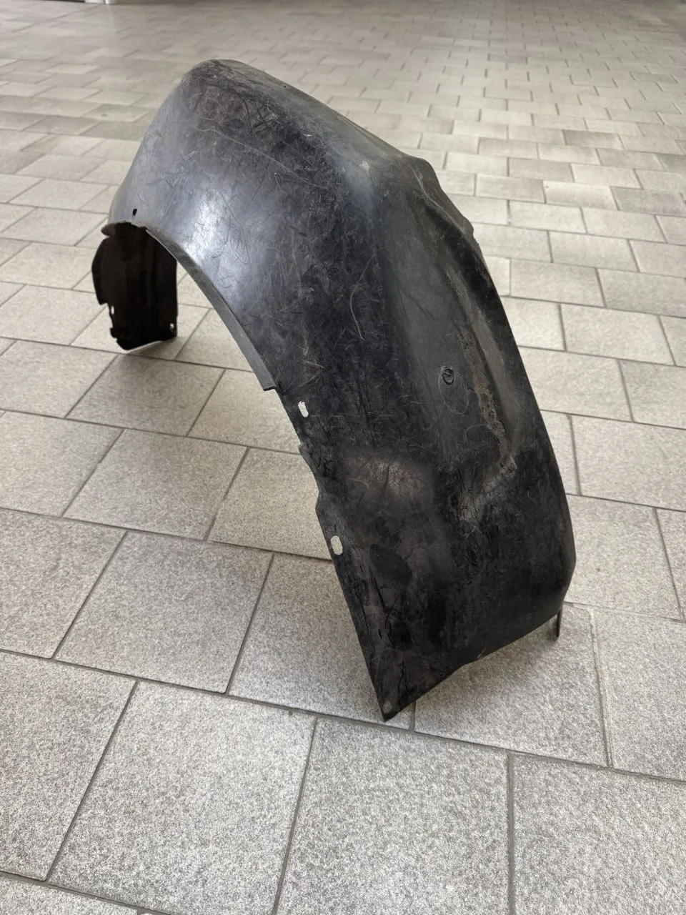 Защита крыла (подкрылок) передний правый Volkswagen Passat B3 1988-1993