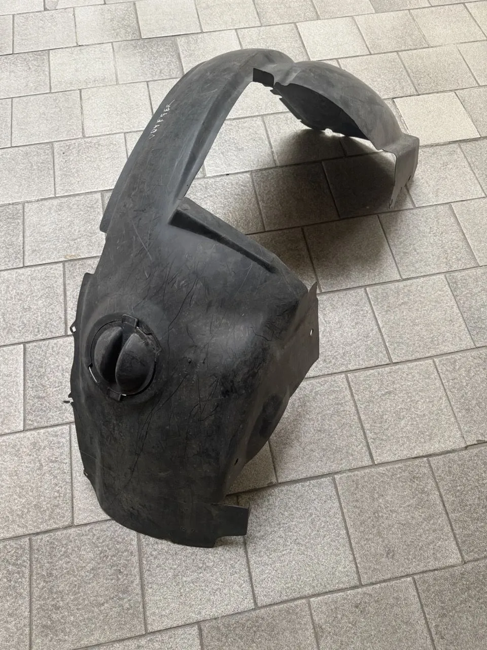 Защита крыла (подкрылок) передний правый Chrysler Grand Voyager 3 1995-2001