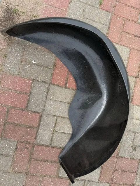 Защита крыла (подкрылок) задний левый Mercedes-Benz E-Класс 1985-1997