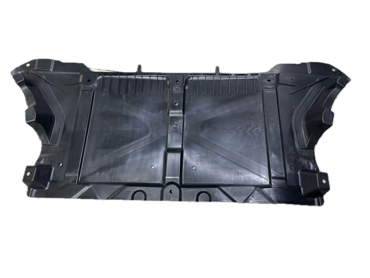 Пластиковая защита двигателя Mercedes-Benz C-Класс (W206) 2021-