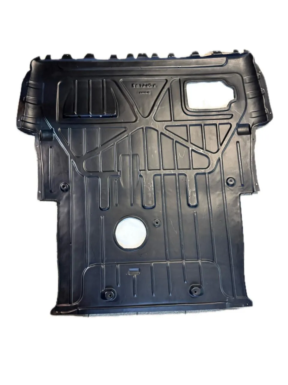 Пластиковая защита двигателя и кпп Volkswagen Crafter 2 2017-