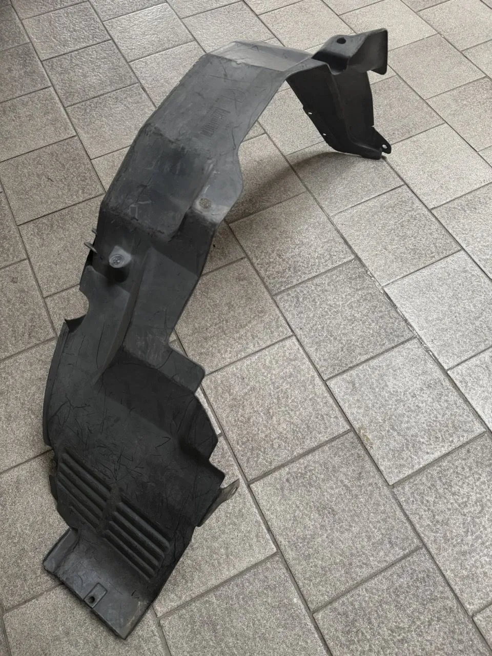 Защита крыла (подкрылок) передний правый Volvo V40 1995-1999