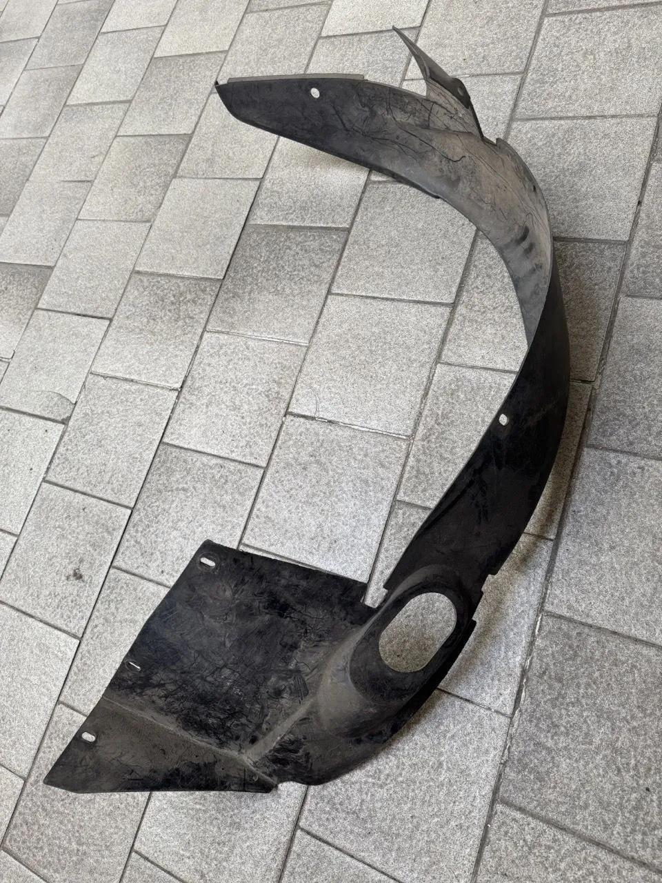 Защита крыла (подкрылок) передний левый Citroen Xantia I