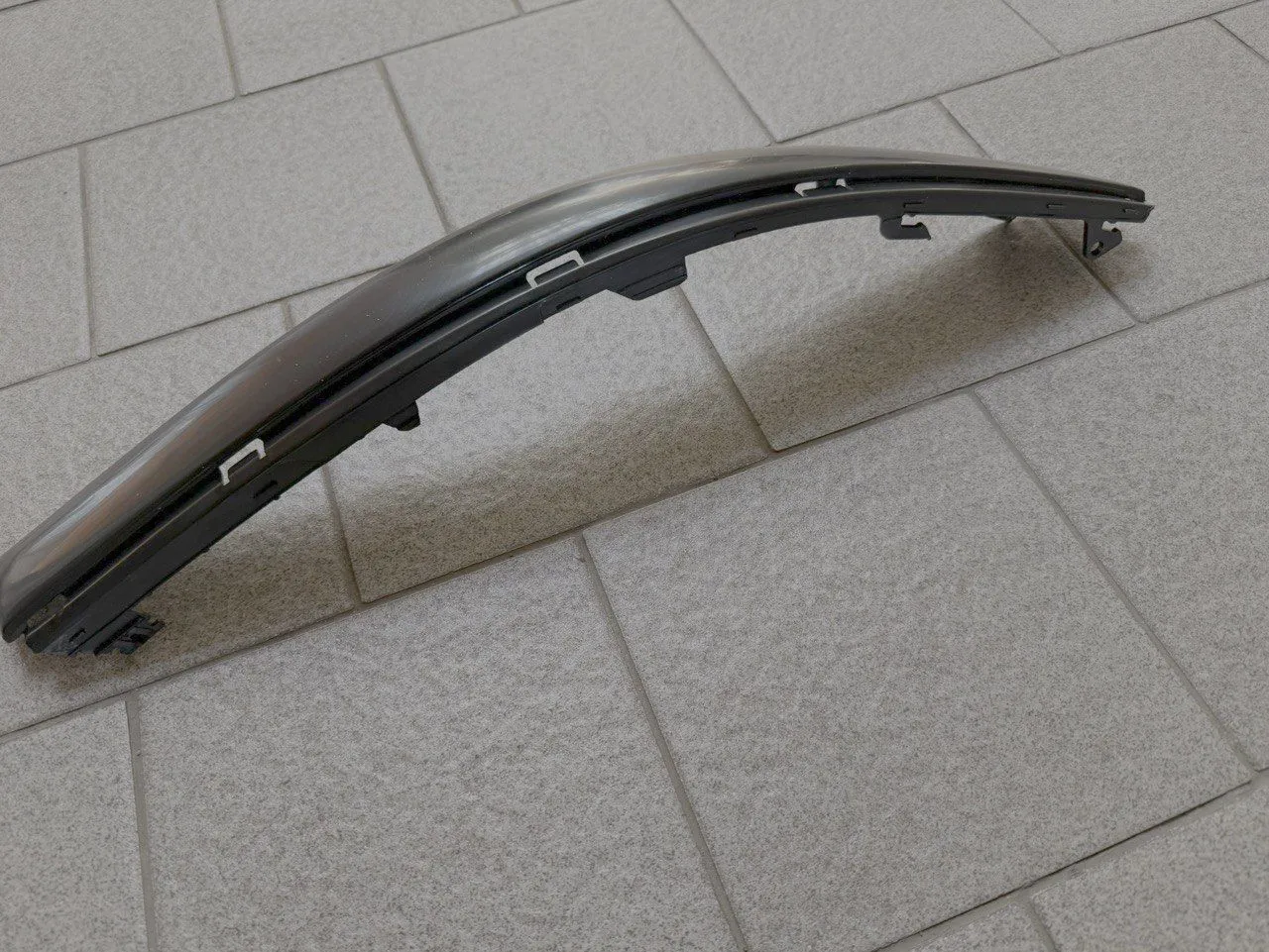 Накладка на бампер передняя правая Volksvagen Passat B5 2000-2005