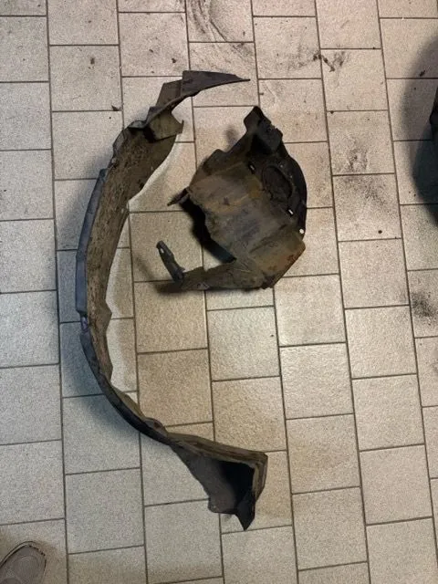 Защита крыла (подкрылок) передний правый Hyundai Terracan 2001-2007