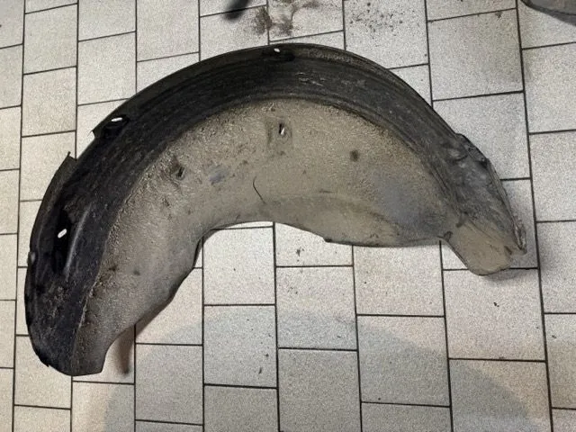 Защита крыла (подкрылок) задний правый Mercedes-Benz M-Класс (W163) 1997-2005