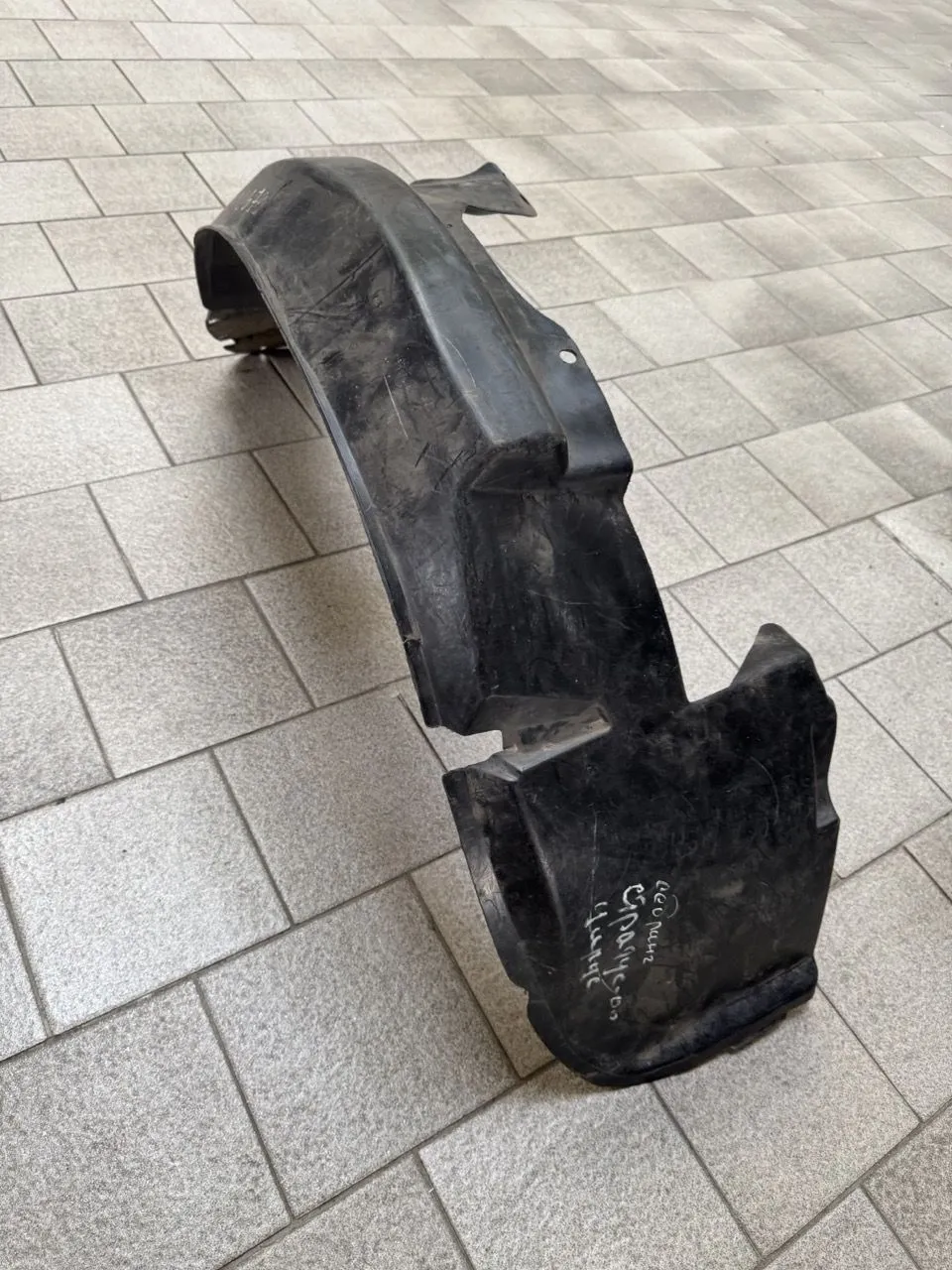 Защита крыла (подкрылок) передний правый Chrysler Sebring 1 1994-2000