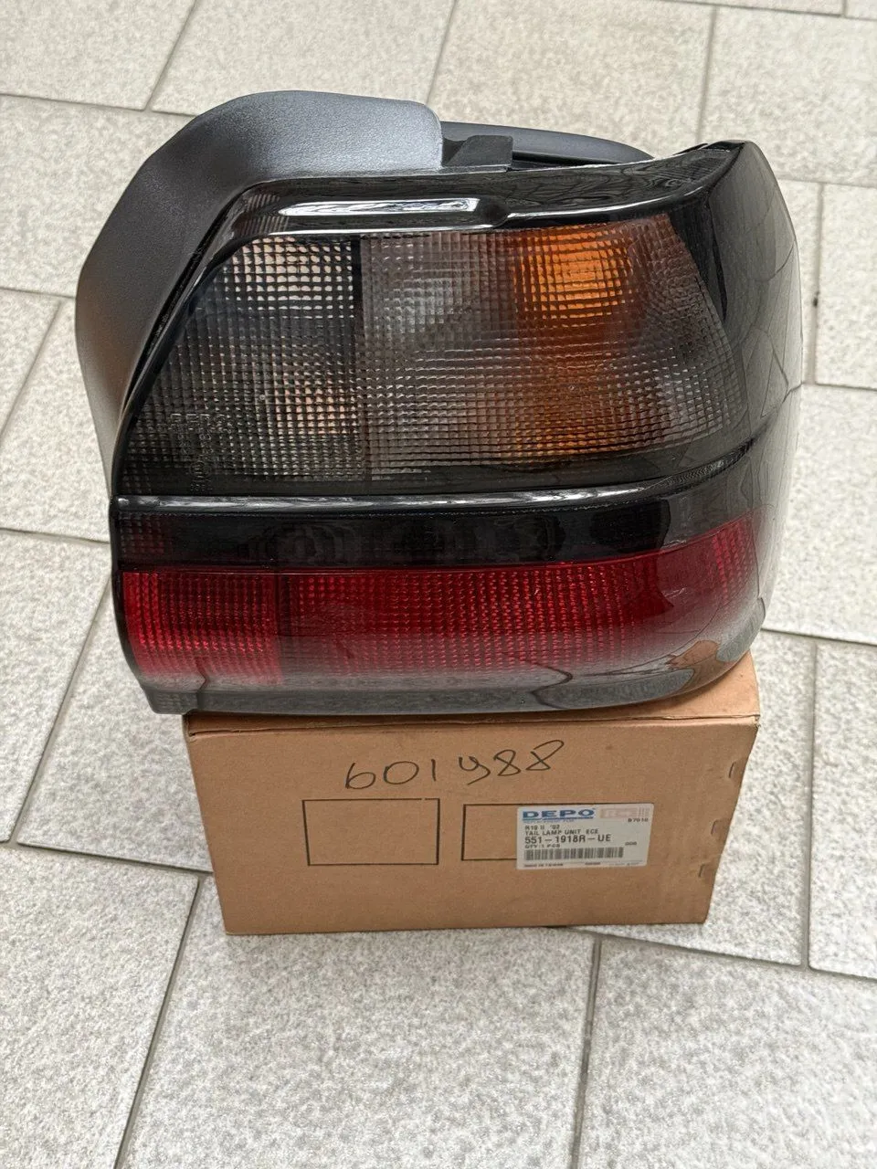 Фонарь задний правый Renault 19 1988-1992