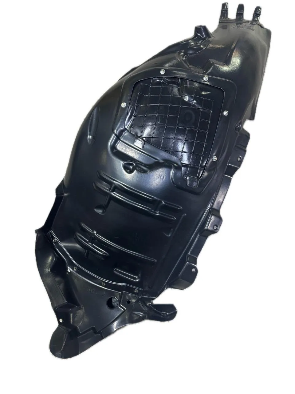 Защита крыла (подкрылок) передний левый Mercedes C W205 2014-2021 передняя часть