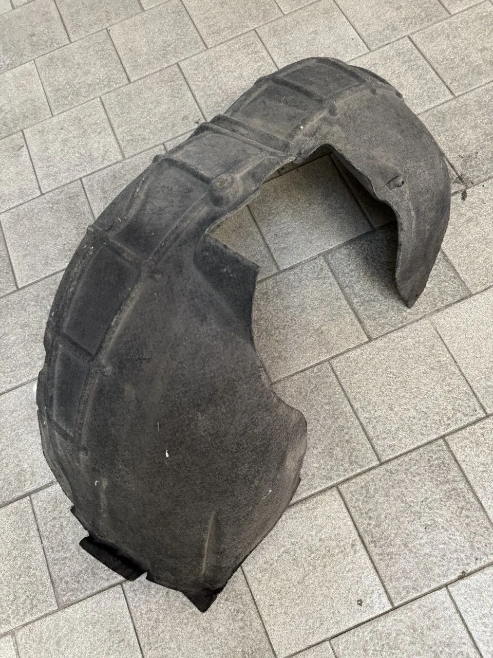 Защита крыла (подкрылок) передний левый Skoda Octavia 2004-2012 задняя часть