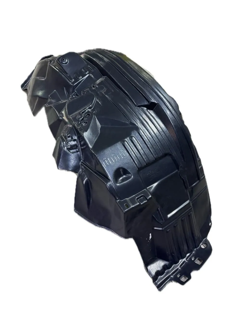 Защита крыла (подкрылок) передний левый Nissan Navara D40 2004-2015