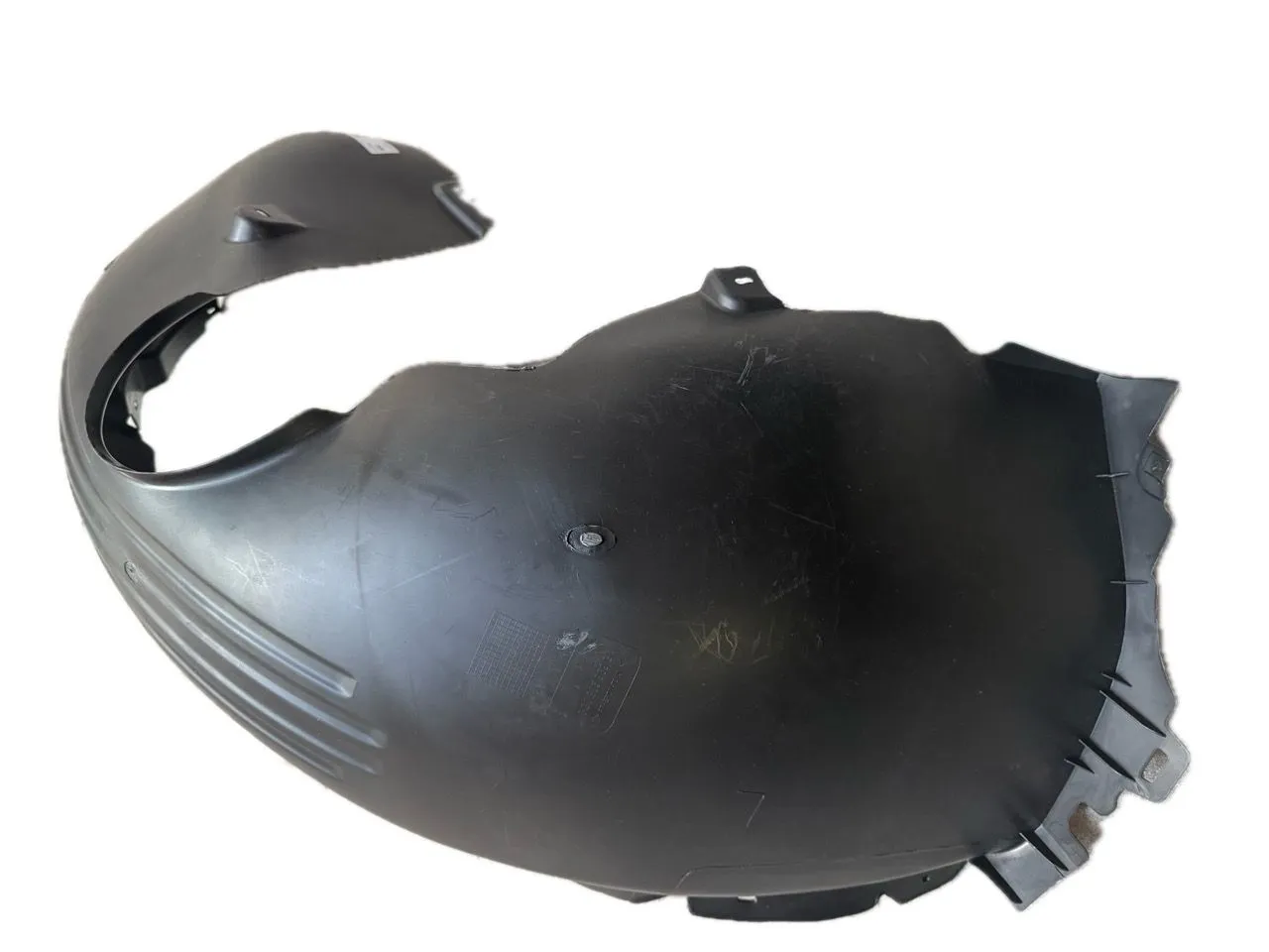 Защита крыла (подкрылок) передний левый Volkswagen Golf VII 2012-2020 задняя часть