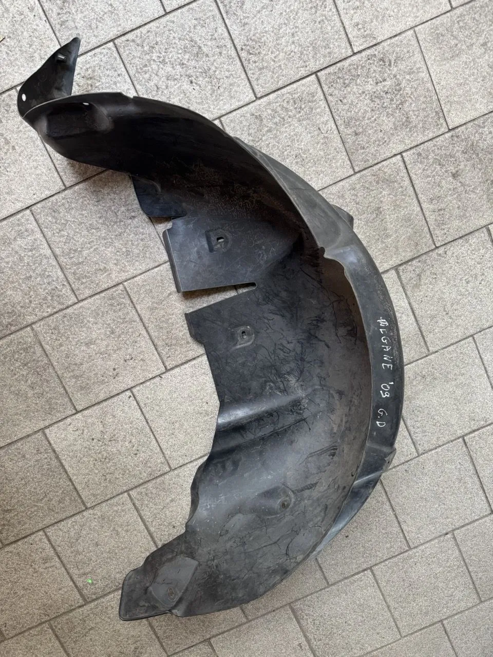 Защита крыла (подкрылок) задний правый Renault Megane 3 2008-2016