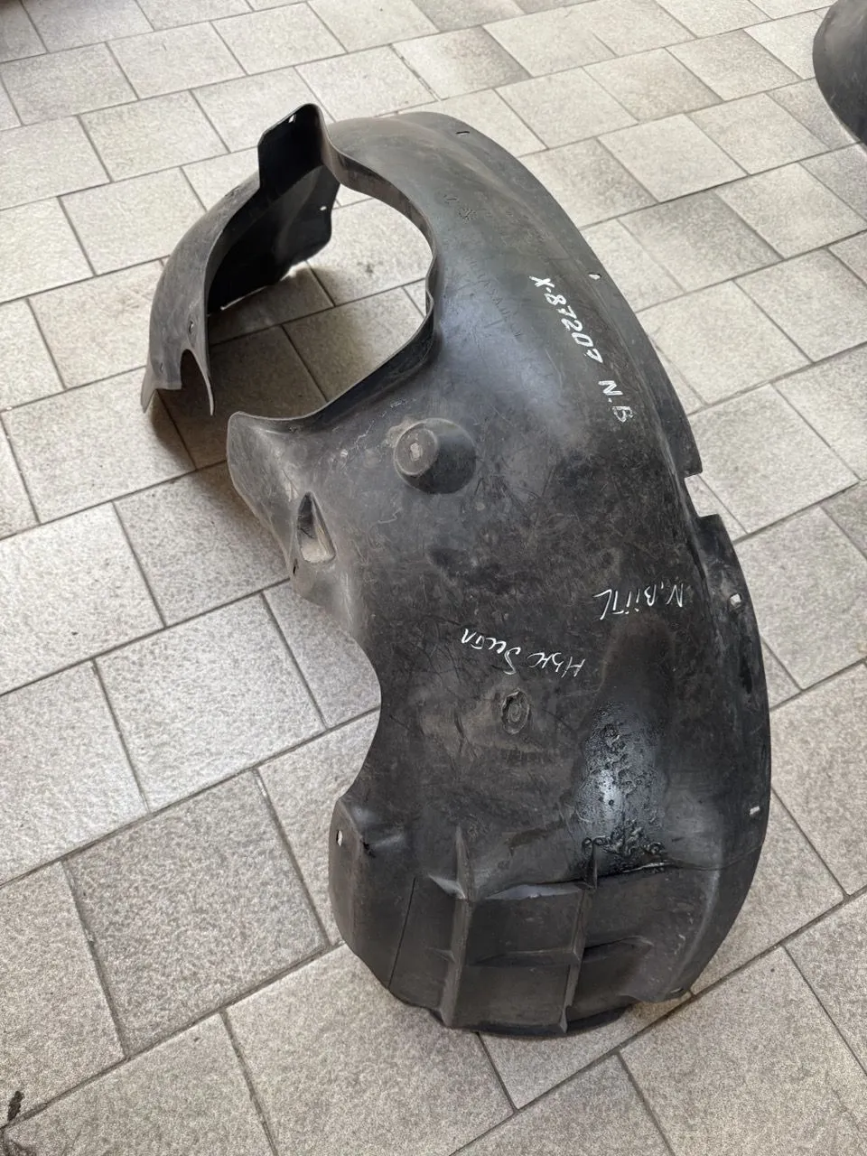 Защита крыла (подкрылок) передний левый Volkswagen Beetle 1 1998-2010