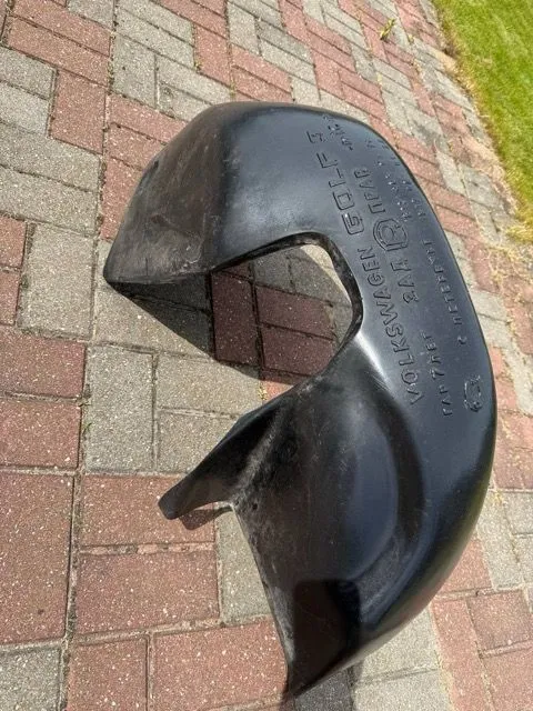 Защита крыла (подкрылок) задний правый Volkswagen Vento 1991-1999