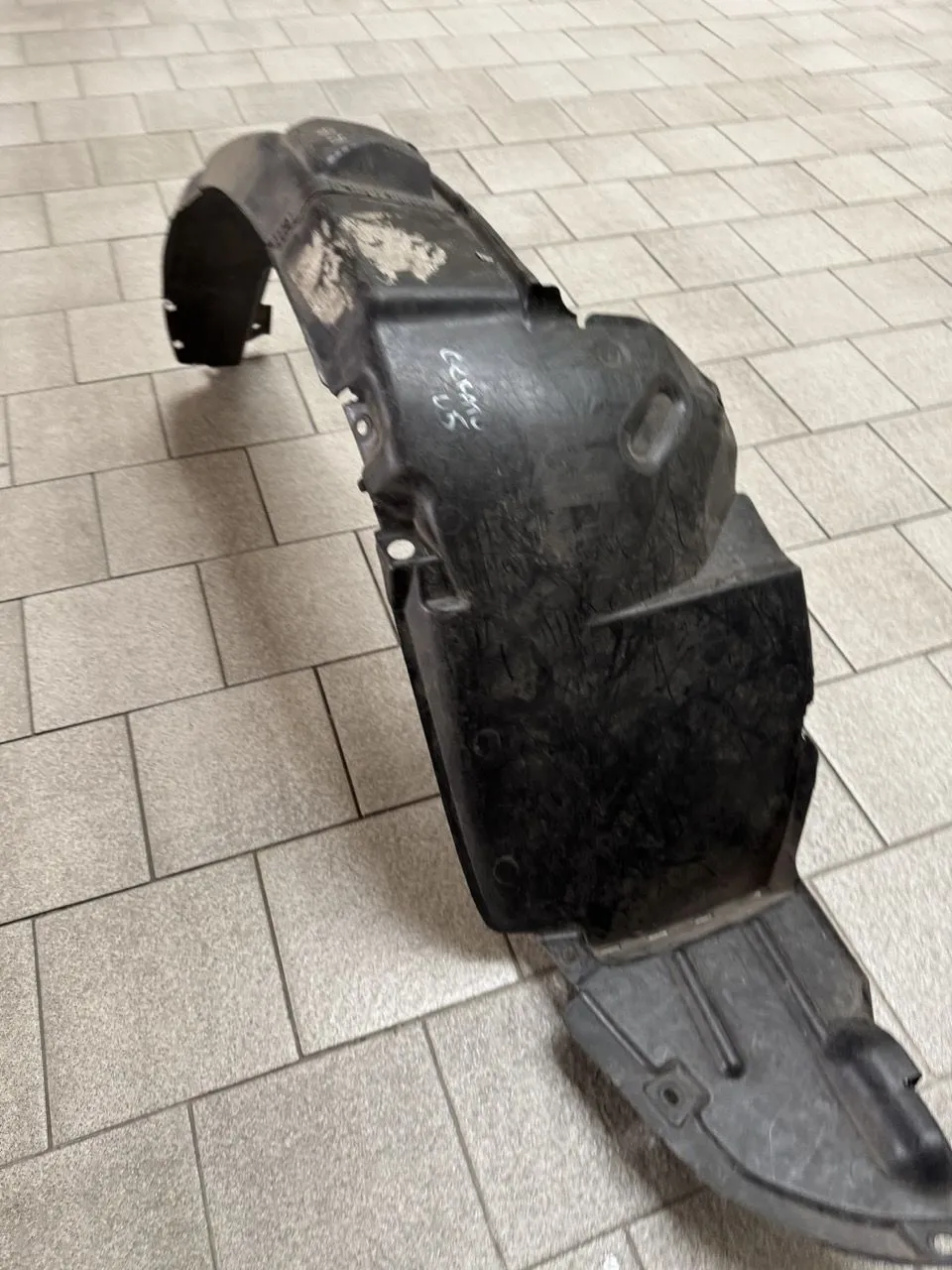 Защита крыла (подкрылок) передний правый Kia Cerato 1 2003-2006