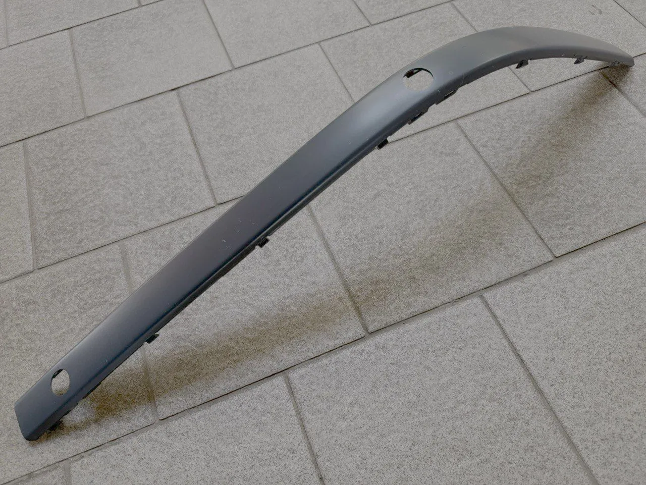 Молдинг бампера передний правый BMW 5 E39 1995-2004