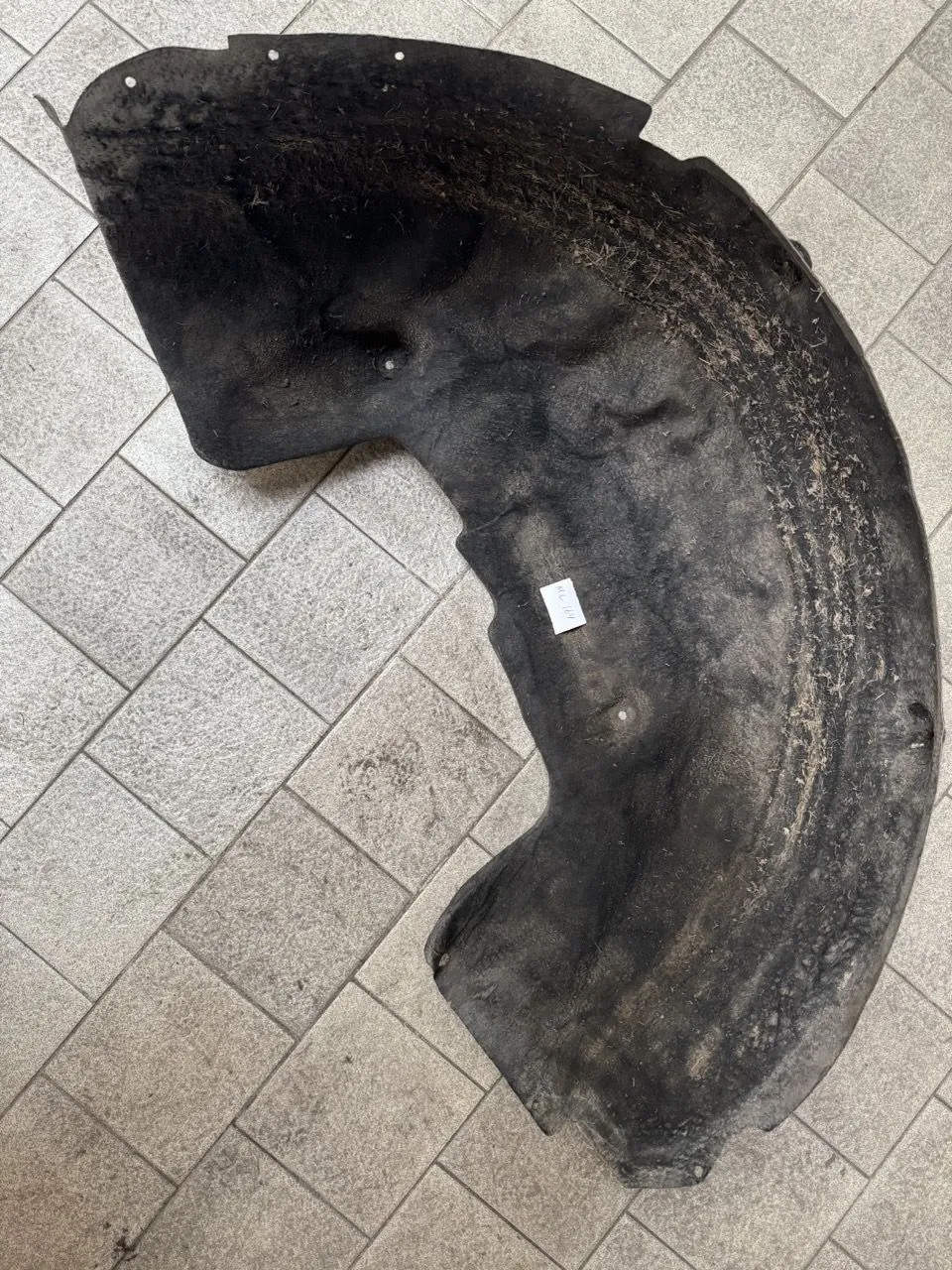 Защита крыла (подкрылок) задний правый Mercedes-Benz M-Класс (W164)