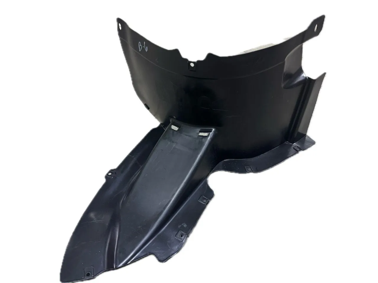 Защита крыла (подкрылок) передний правый Volkswagen Passat B6 2005-2010 передняя часть