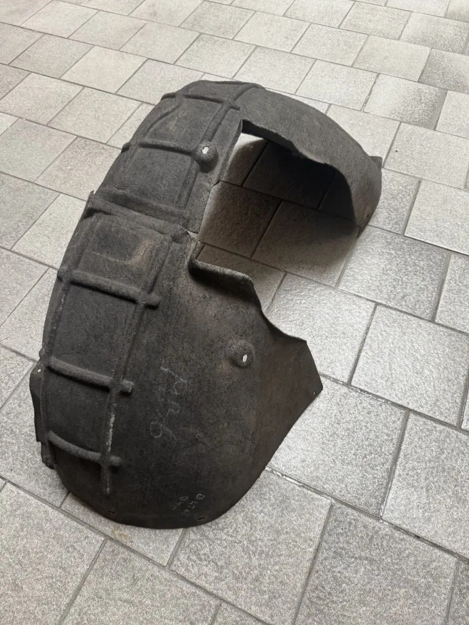 Защита крыла (подкрылок) передний правый Skoda Octavia 2004-2012 задняя часть