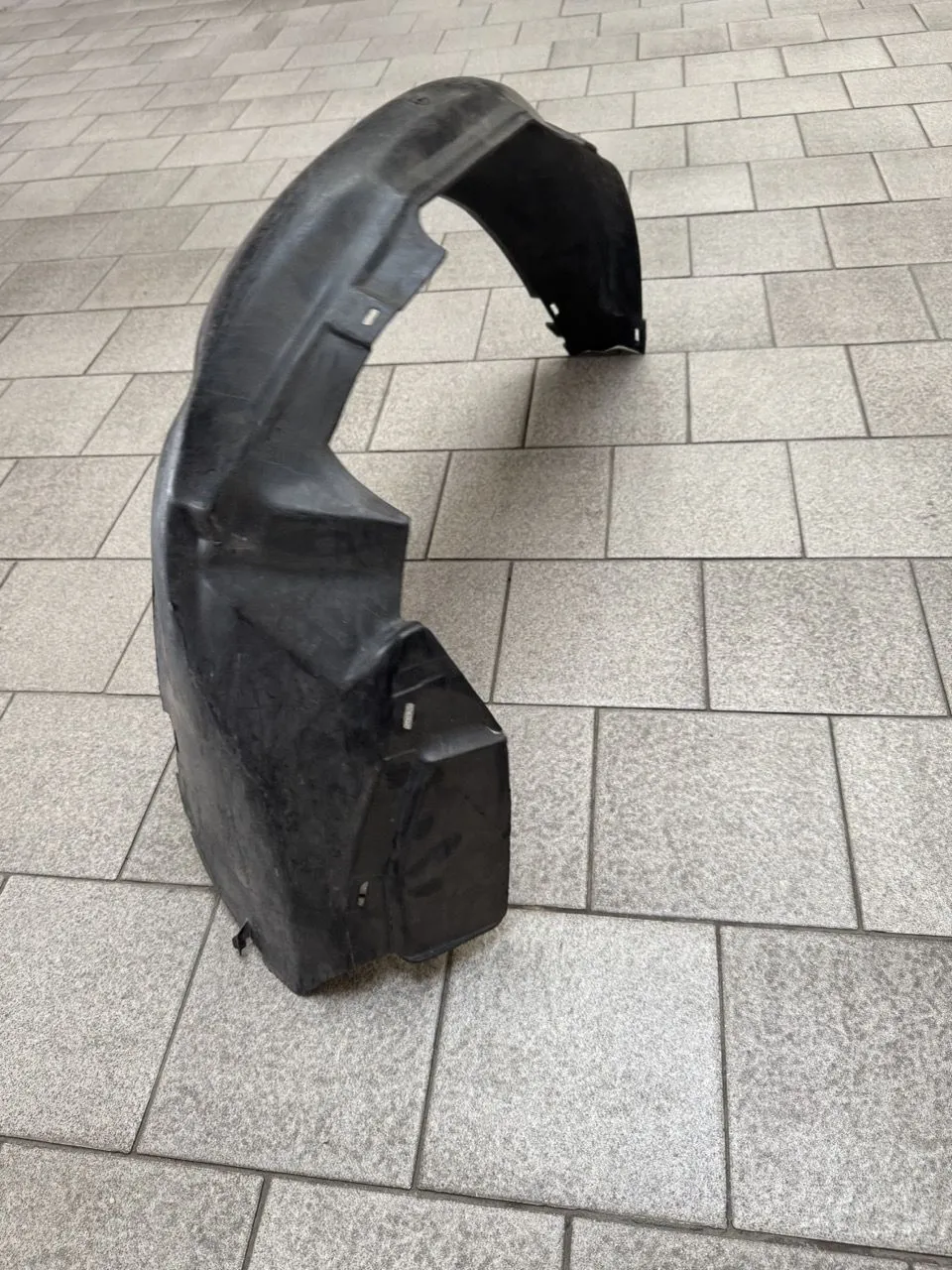 Защита крыла (подкрылок) передний правый Volkswagen Golf 2 1983-1992