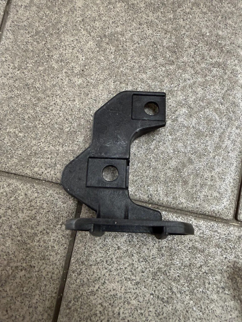 Кронштейн бампера левый BMW 5 E39 1995-1999