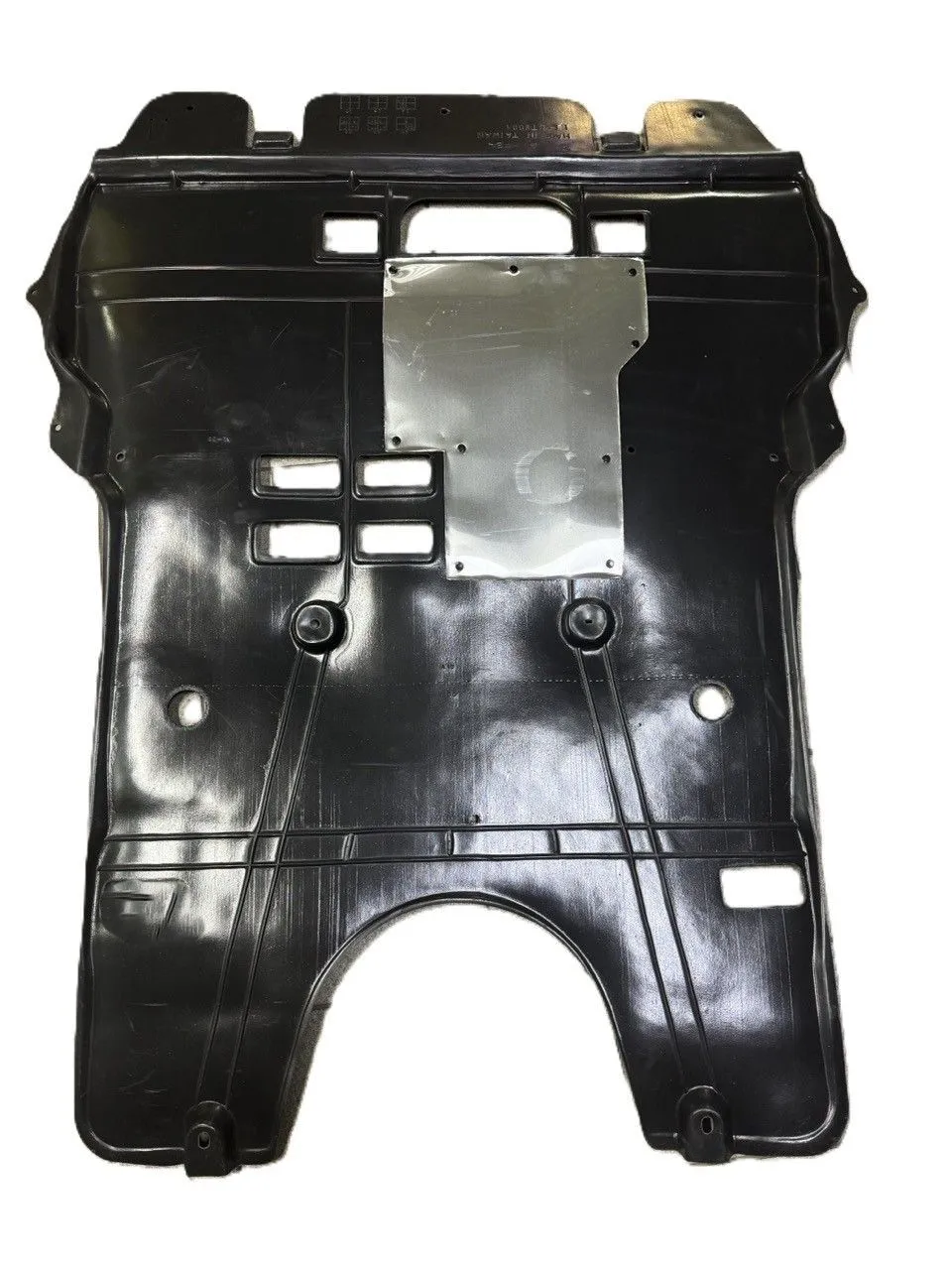 Пластиковая защита двигателя Peugeot 3008 1 2009-2016