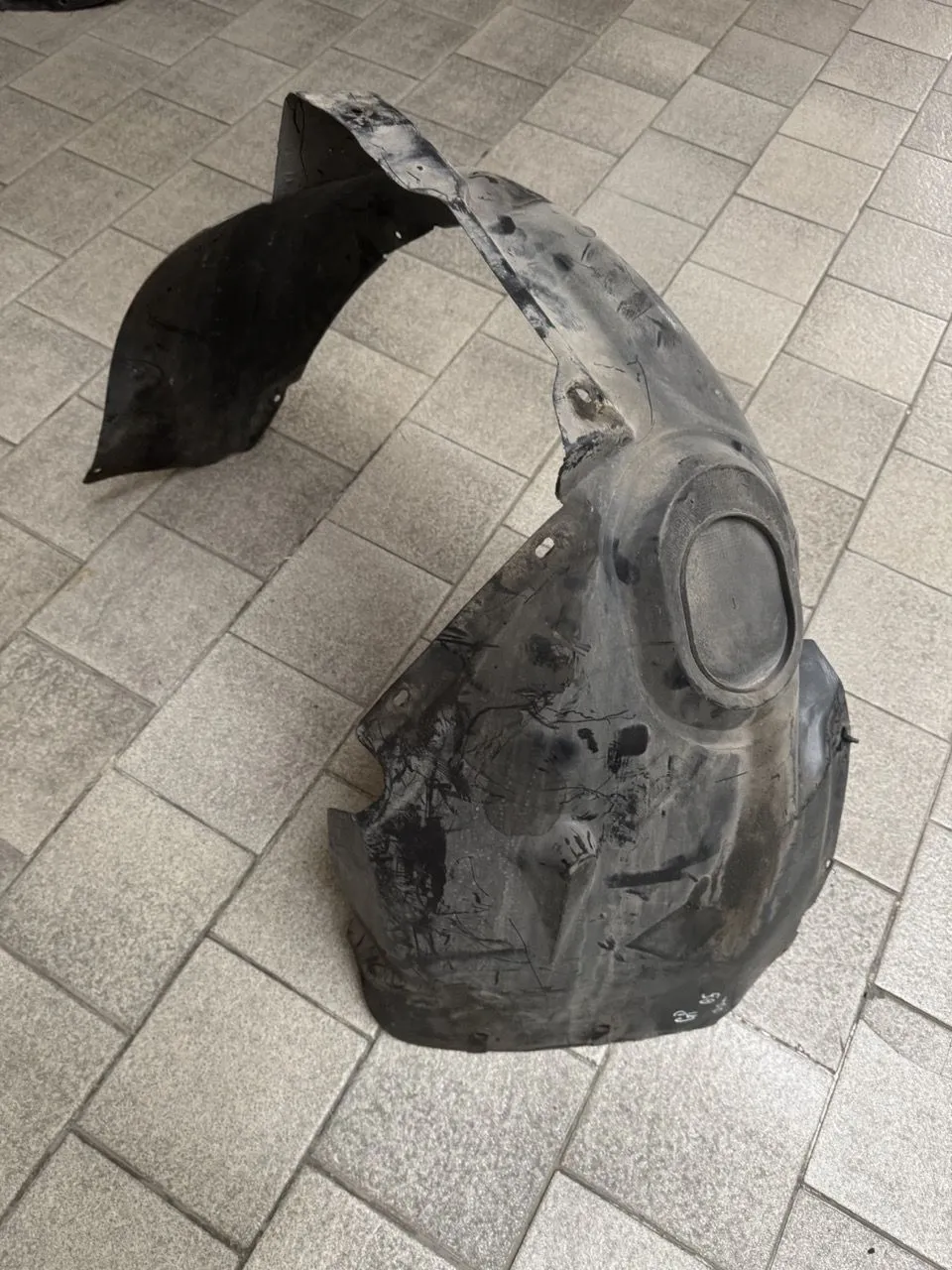 Защита крыла (подкрылок) передний левый Volkswagen Passat (B5.5) Рестайлинг