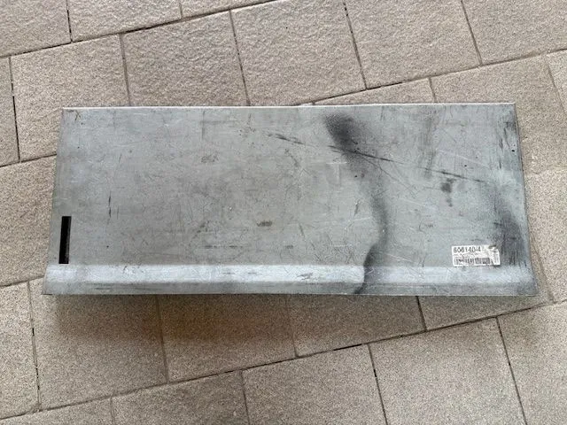 Обшивка двери Mercedes 207 1977-1995