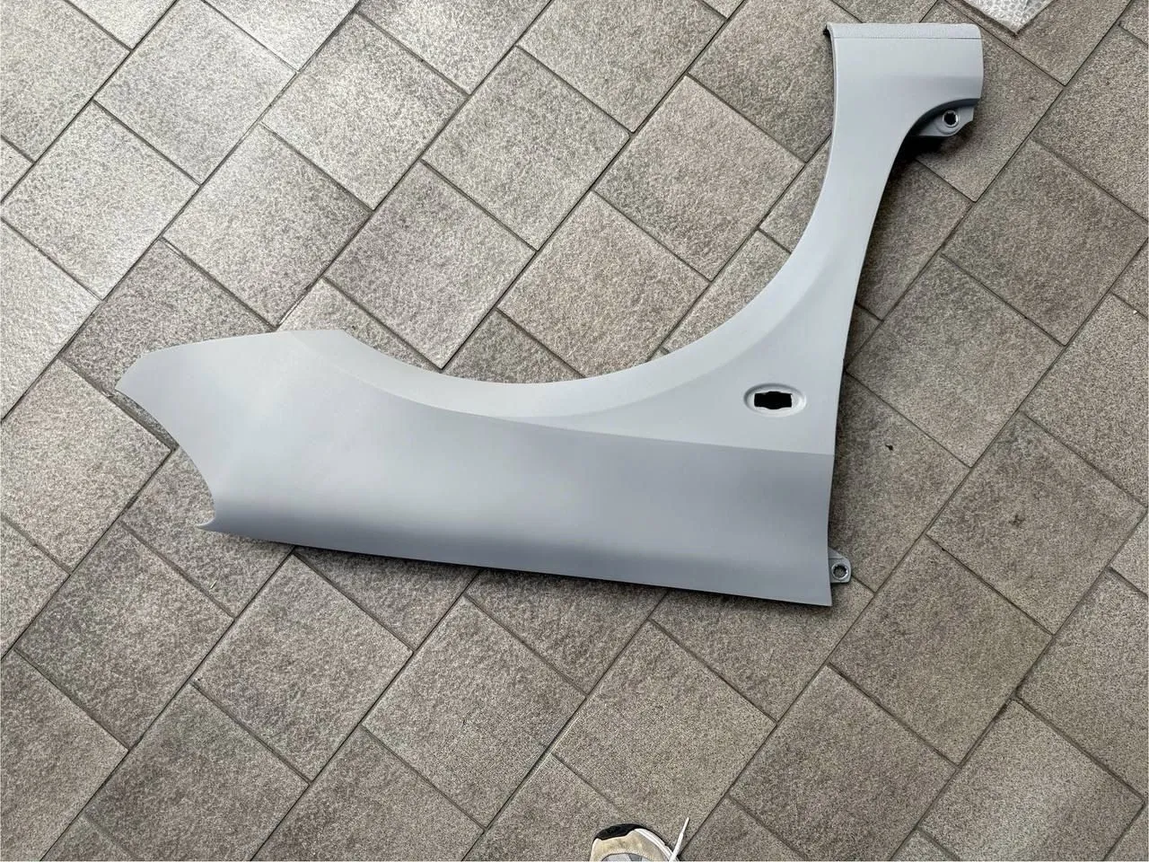 Крыло переднее правое Peugeot 307 2001-2005