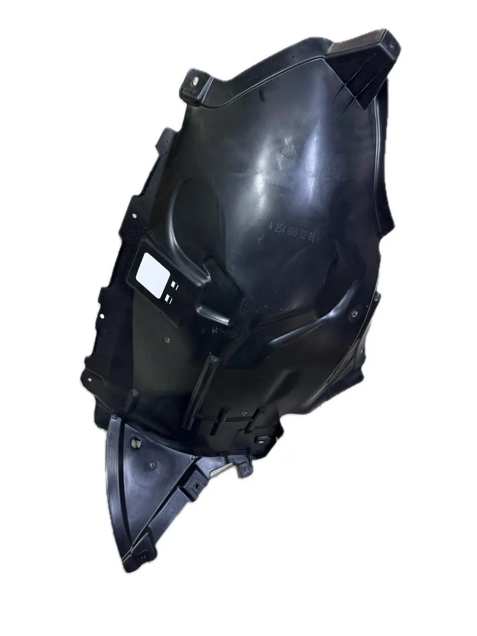 Защита крыла (подкрылок) передний правый Mercedes-Benz GLC X254 2022- передняя часть