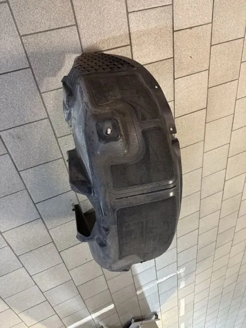 Защита крыла (подкрылок) задний левый Opel Zafira C 2011-2019