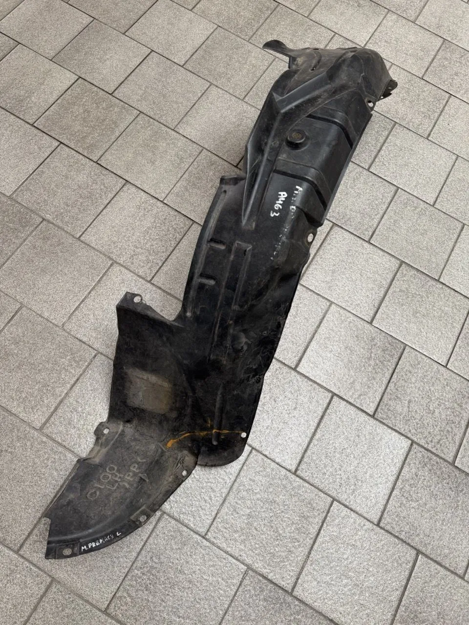 Защита крыла (подкрылок) передний левый Mazda Premacy (I)