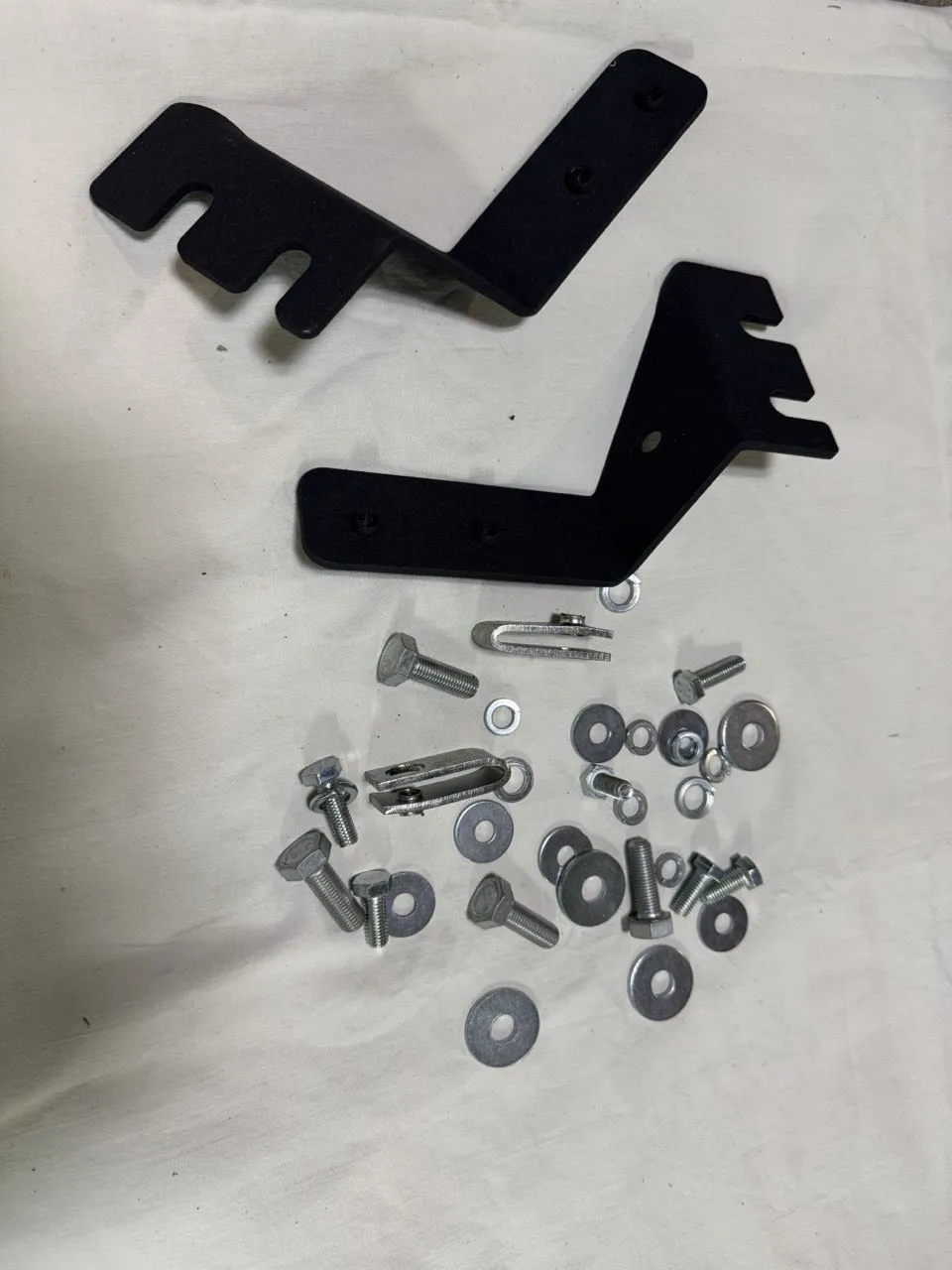 Кронштейны крепления металлической защиты 2шт Suzuki Vitara 2014-