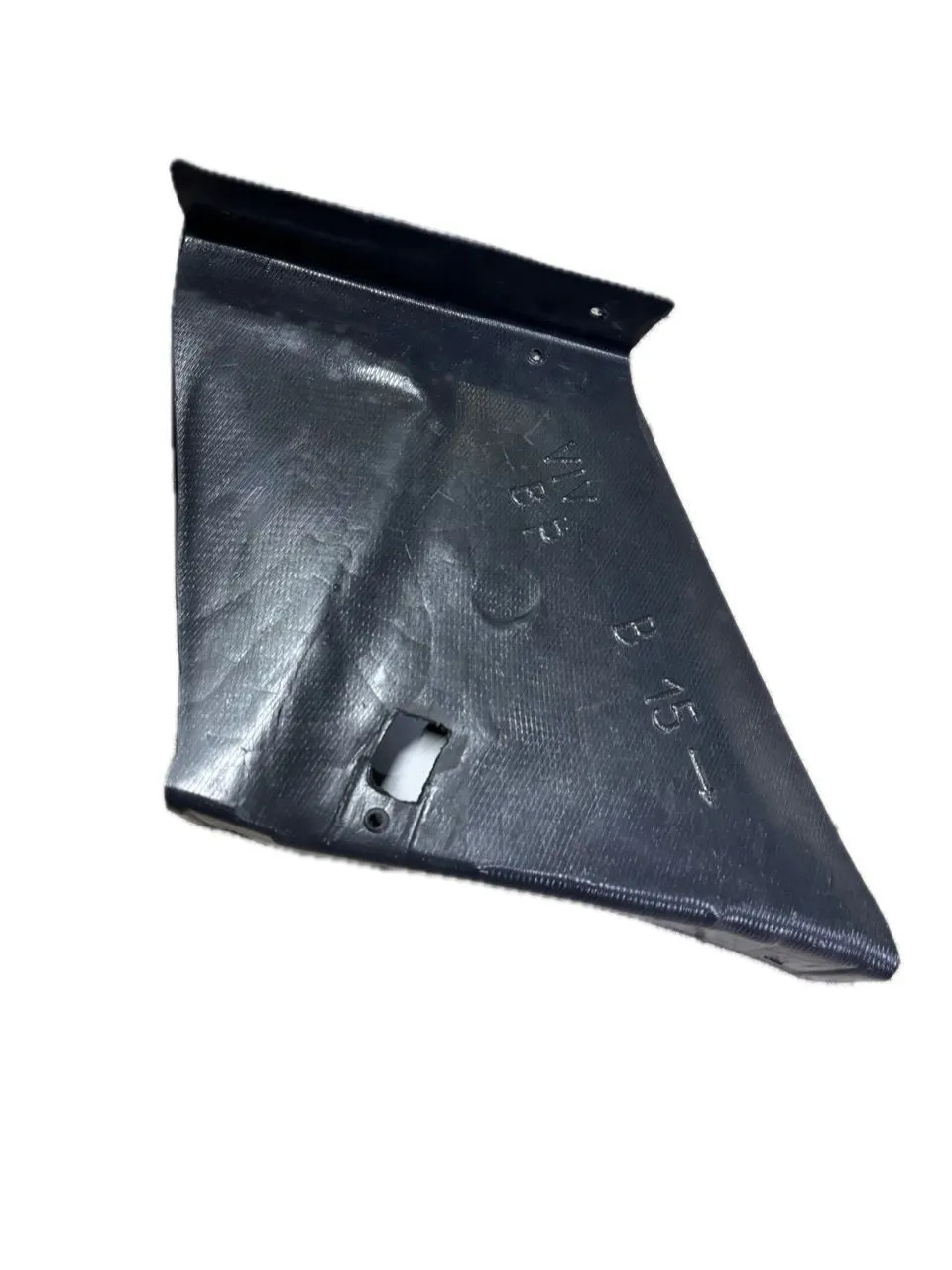 Пластиковая защита двигателя Opel Vivaro B 2014-  боковая правая