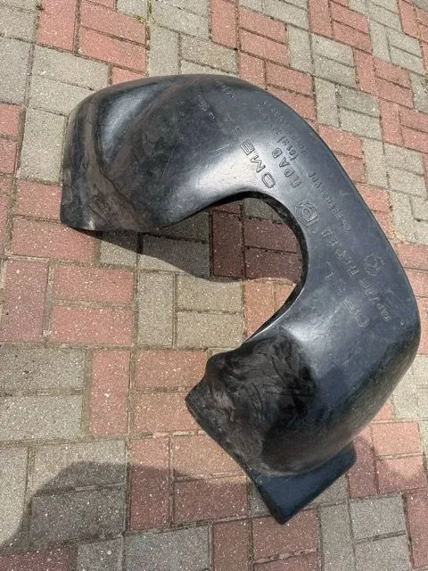 Защита крыла (подкрылок) передний правый Opel Omega 1984-1994