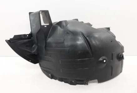 Защита крыла (подкрылок) передний левый Mercedes Sprinter 2018- передняя часть