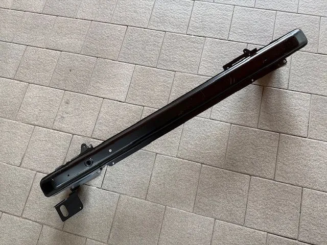 Усилитель бампера переднего Peugeot 307 2001-2004