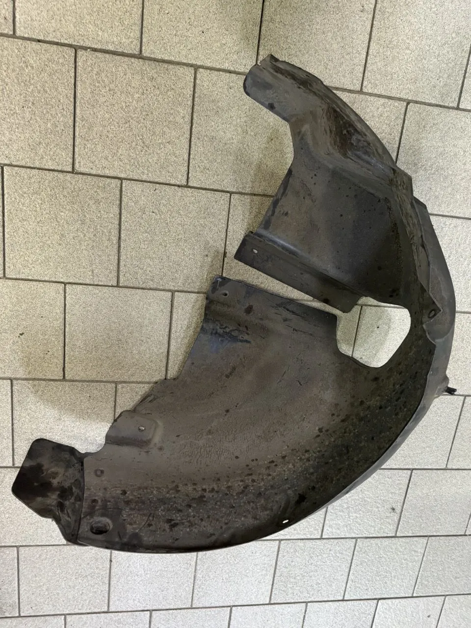 Защита крыла (подкрылок) задний правый Skoda Rapid 2012-2020