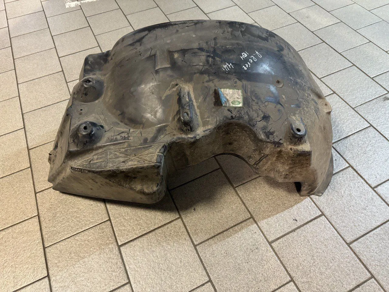 Защита крыла (подкрылок) передний левый Land Rover Range Rover 1994-2002