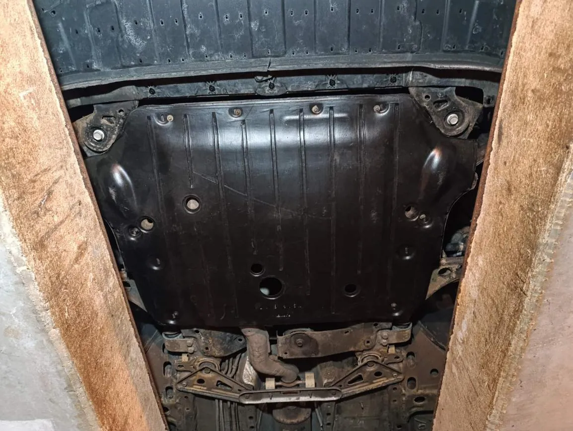 Пластиковая защита двигателя Opel Insignia 2 2017-