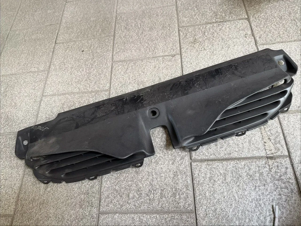 решетка радиатора Renault Laguna 1993-1998